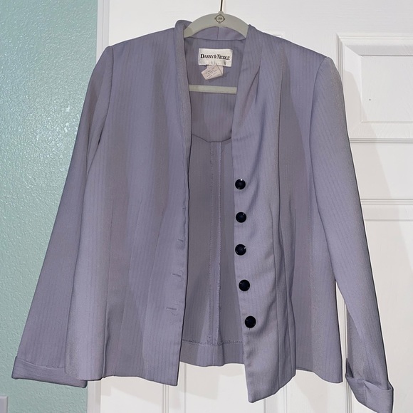 Danny&Nicole long sleeve - Picture 2 of 7